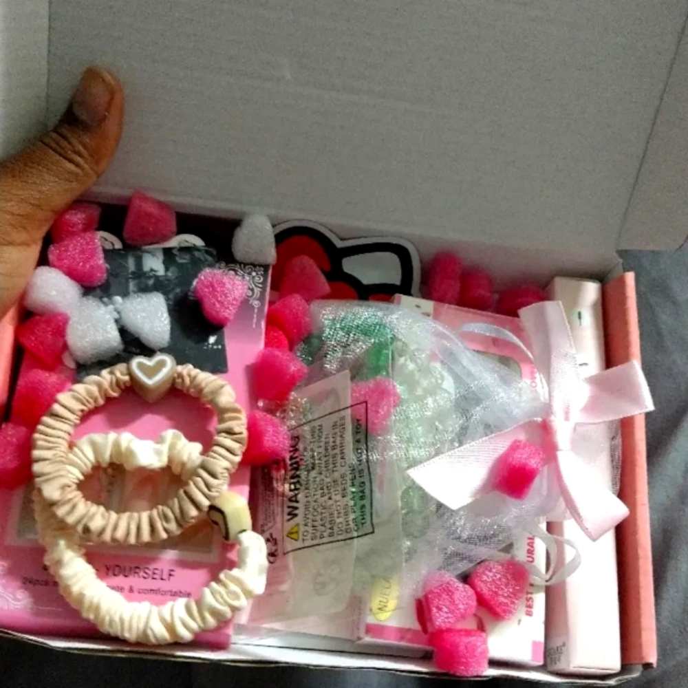 Pretty girl boxs